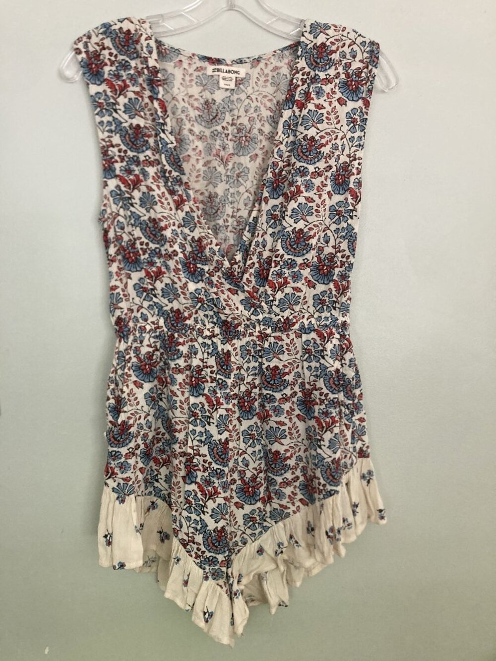 Billabong Floral Romper With Ruffle Hem Medium 100% Rayon Red & Blue Print